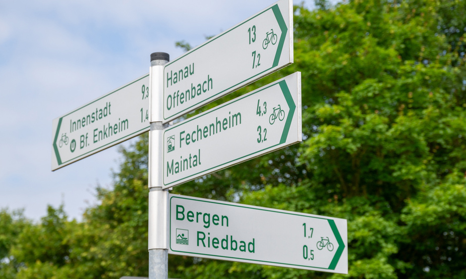 Leuchte Bergen Enkheim Lage 8